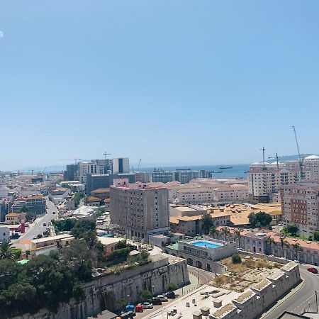 Luxe Studio Seconds From The Marina And City Centre Daire Cebelitarık Dış mekan fotoğraf
