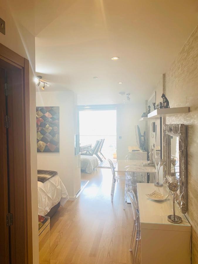 Luxe Studio Seconds From The Marina And City Centre Daire Cebelitarık Dış mekan fotoğraf