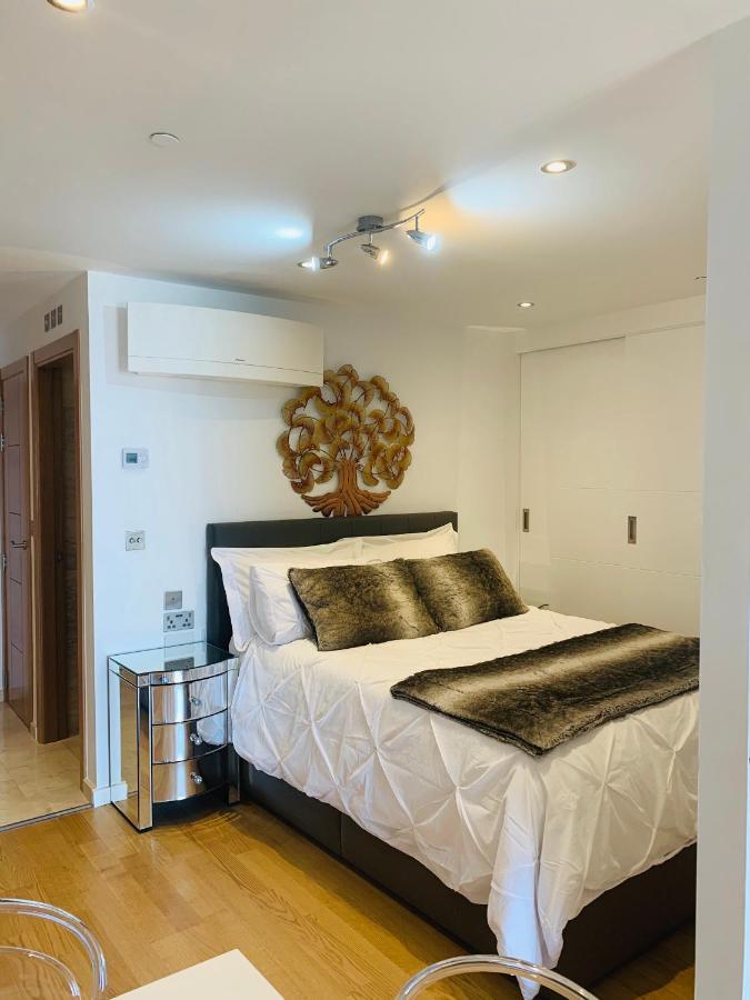 Luxe Studio Seconds From The Marina And City Centre Daire Cebelitarık Dış mekan fotoğraf